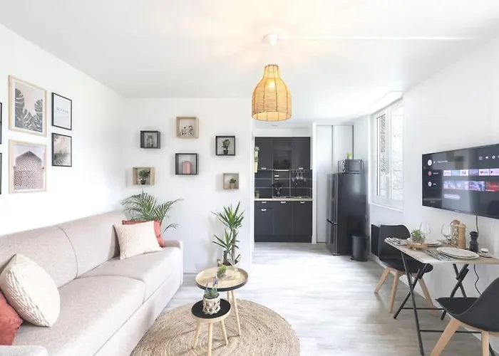 L'authentique *studio *parking Prive* *wifi*calme Apartament